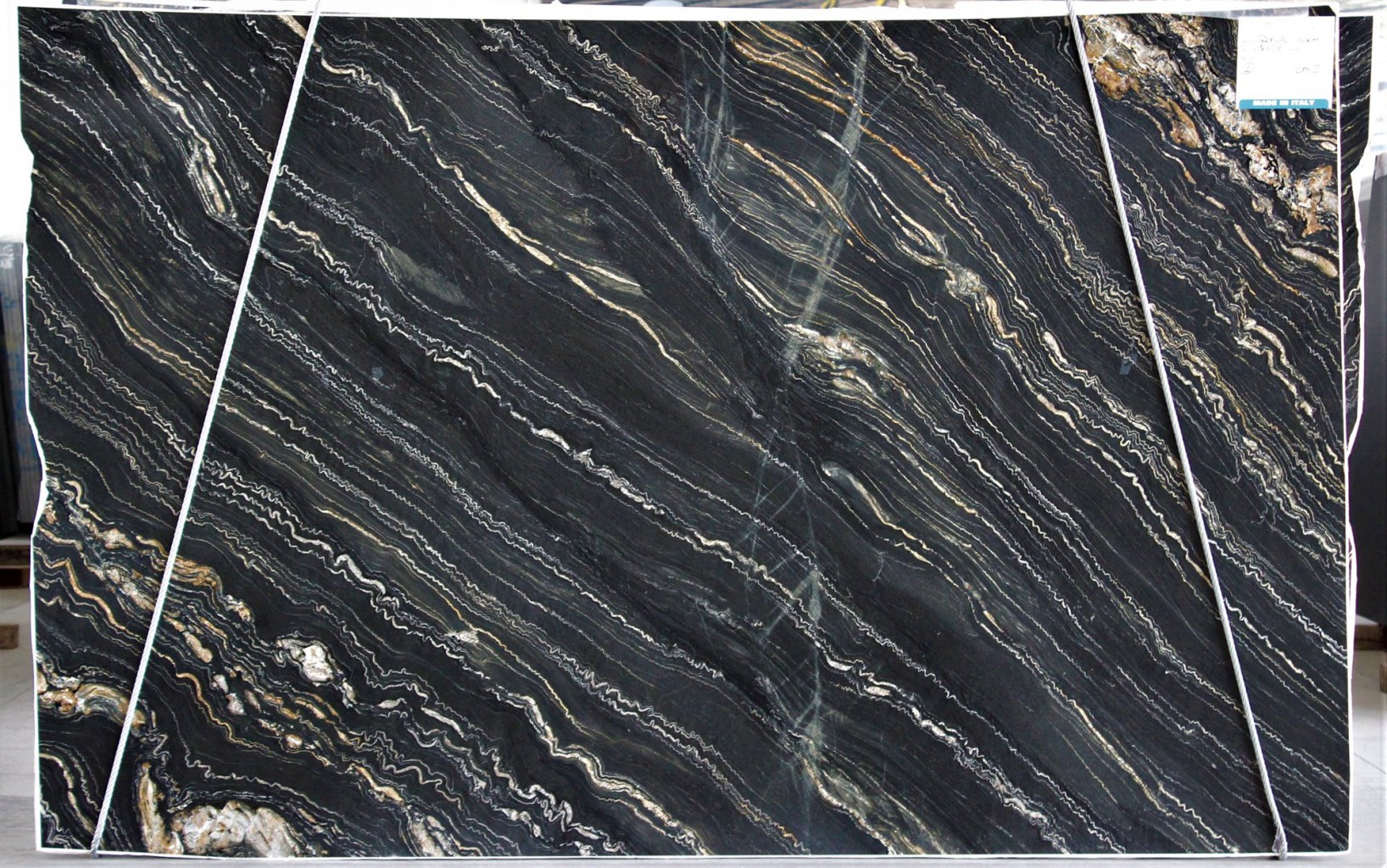 Tropical_Storm_300x193x2cm
